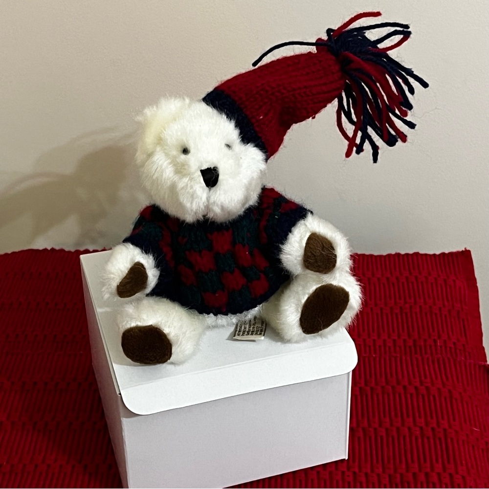 Hugfun bear w gift box - new, vintage